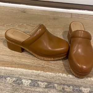 Marc Fisher size 8.5 M brown /Tan clogs